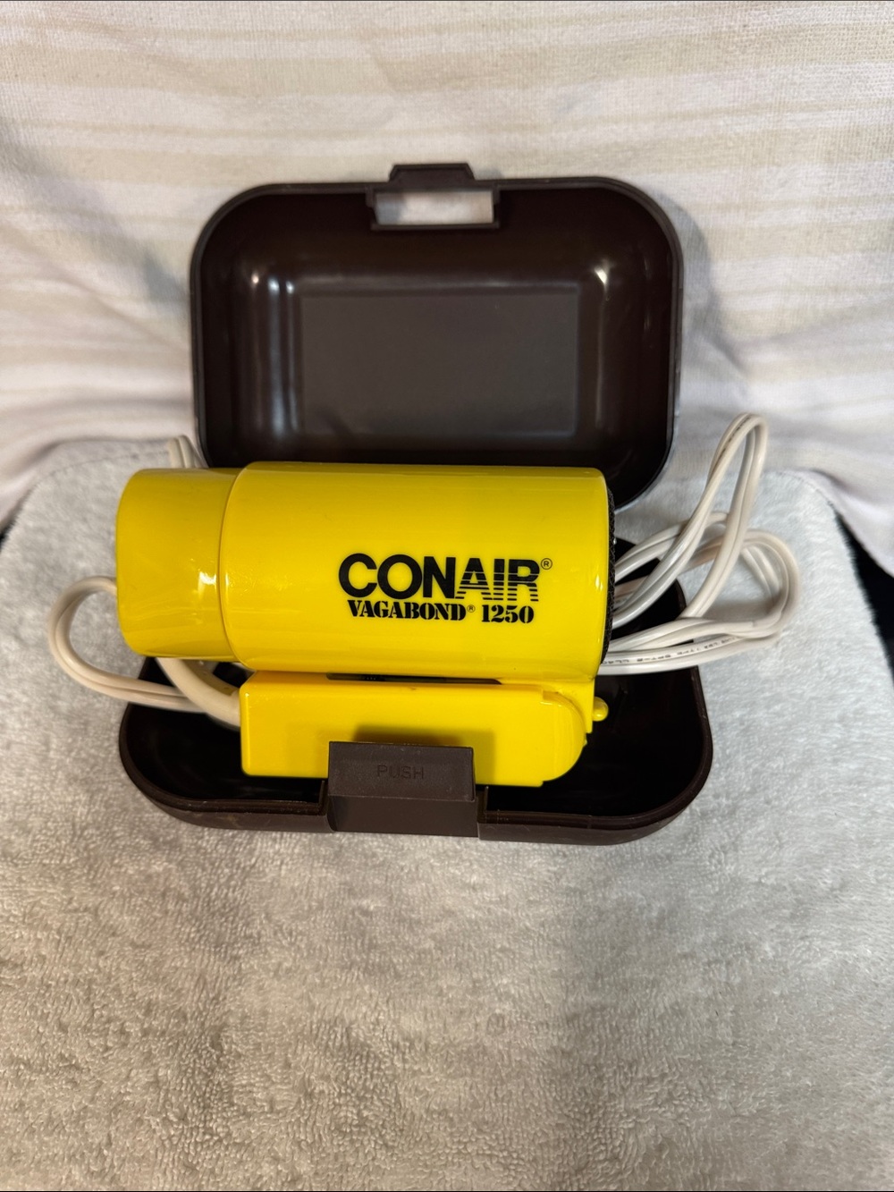 Conair Vagabond 1250 Travel Hair Dryer - Bright Yellow Vintage